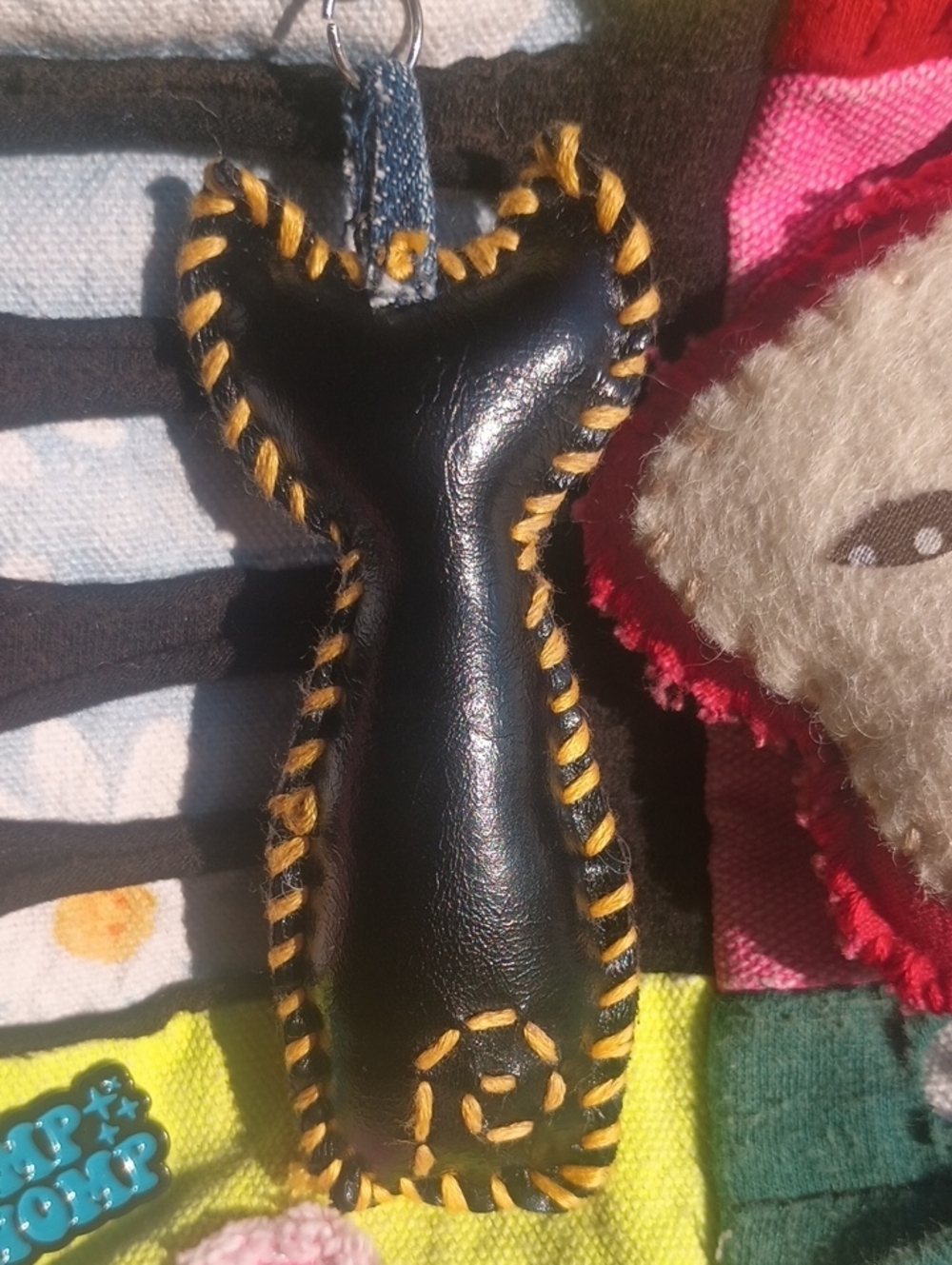 Handcrafted Faux Leather Cat Keychain - Picture 5 of 6